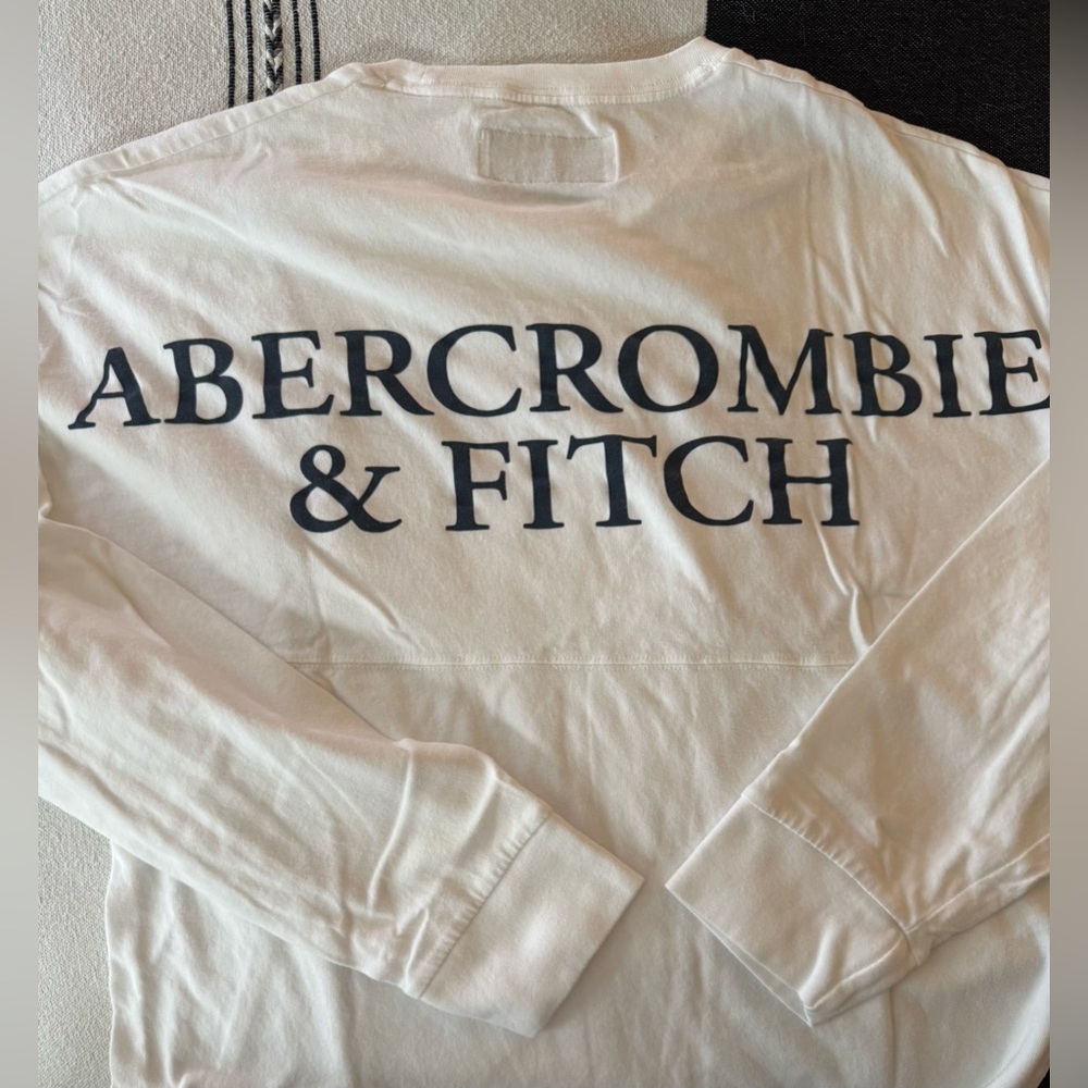 Abercrombie & Fitch White Men's Long Sleeve Tee - Picture 3 of 5